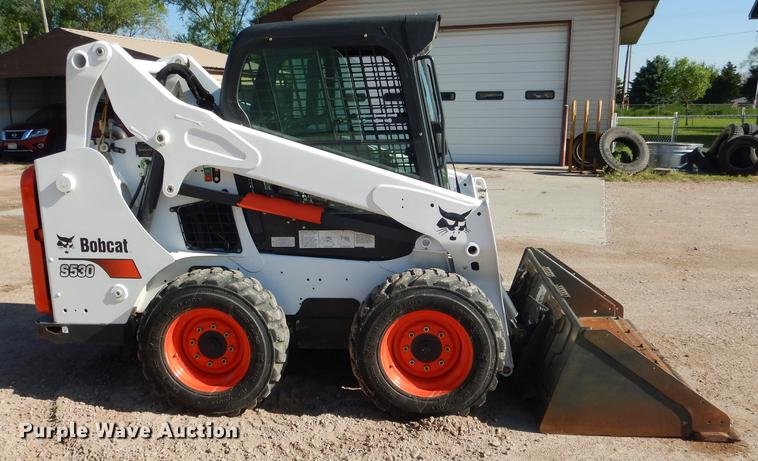 image for item DG5798 2014 Bobcat S530 skid steer