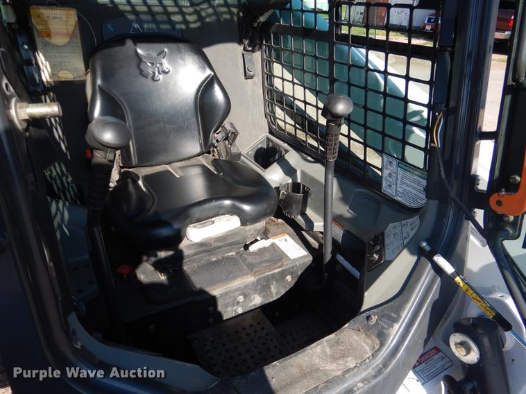 image for item DG5798 2014 Bobcat S530 skid steer