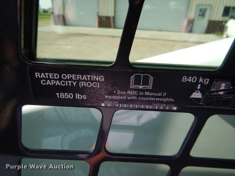 image for item DG5798 2014 Bobcat S530 skid steer