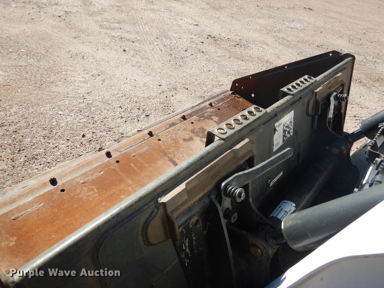 image for item DG5798 2014 Bobcat S530 skid steer