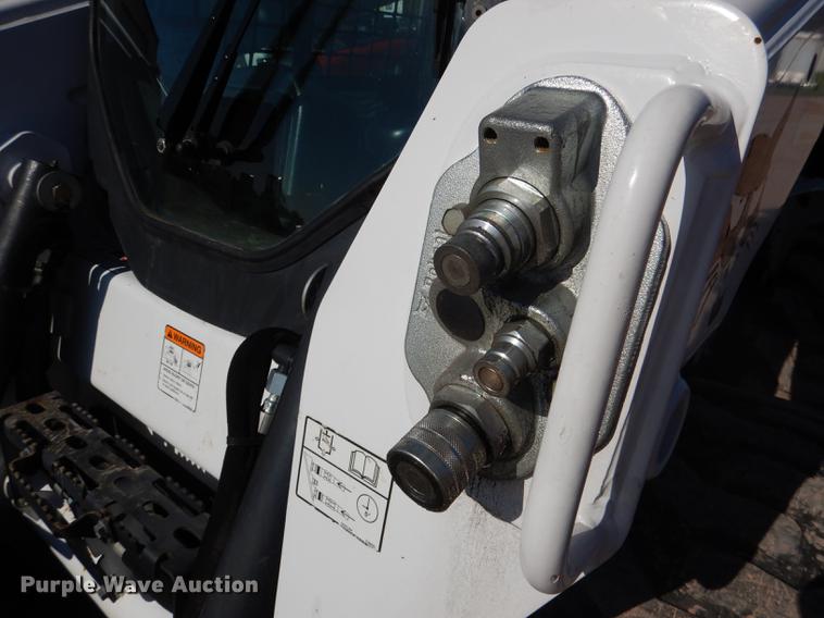 image for item DG5798 2014 Bobcat S530 skid steer