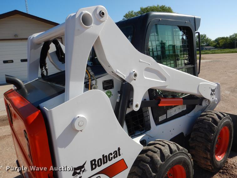 image for item DG5798 2014 Bobcat S530 skid steer