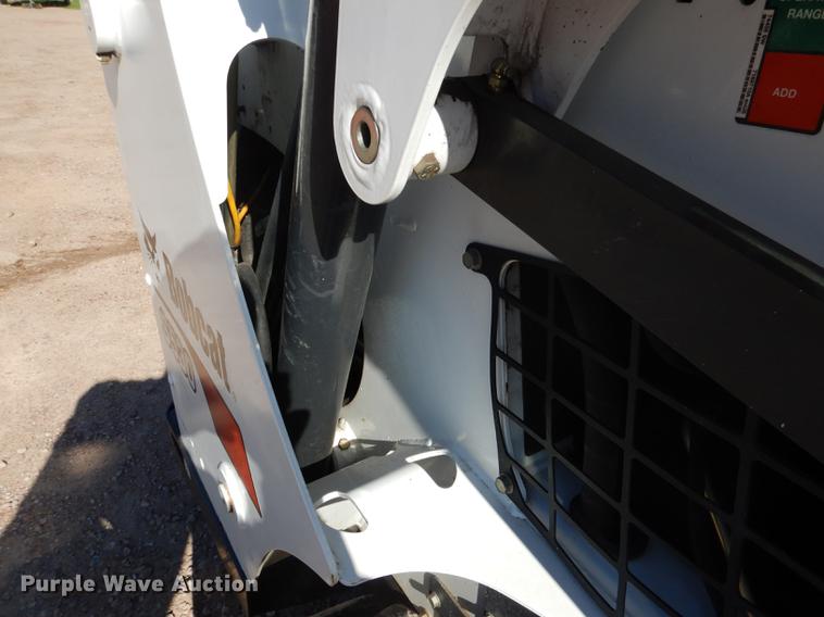 image for item DG5798 2014 Bobcat S530 skid steer