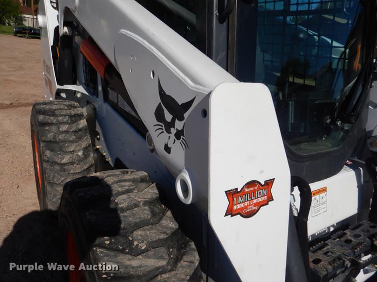 image for item DG5798 2014 Bobcat S530 skid steer