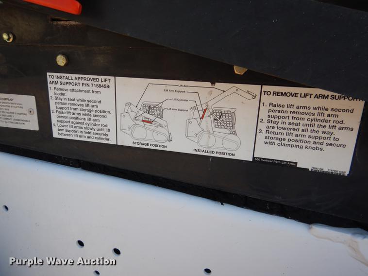 image for item DG5798 2014 Bobcat S530 skid steer