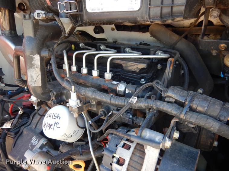 image for item DG5798 2014 Bobcat S530 skid steer