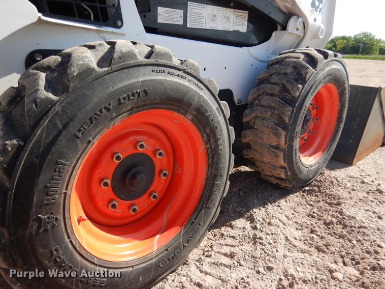 image for item DG5798 2014 Bobcat S530 skid steer