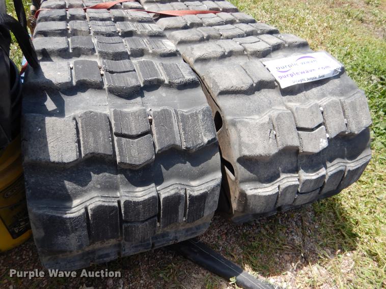 image for item DG5801 Midwest Equipment Sales over tire skid steer tracks