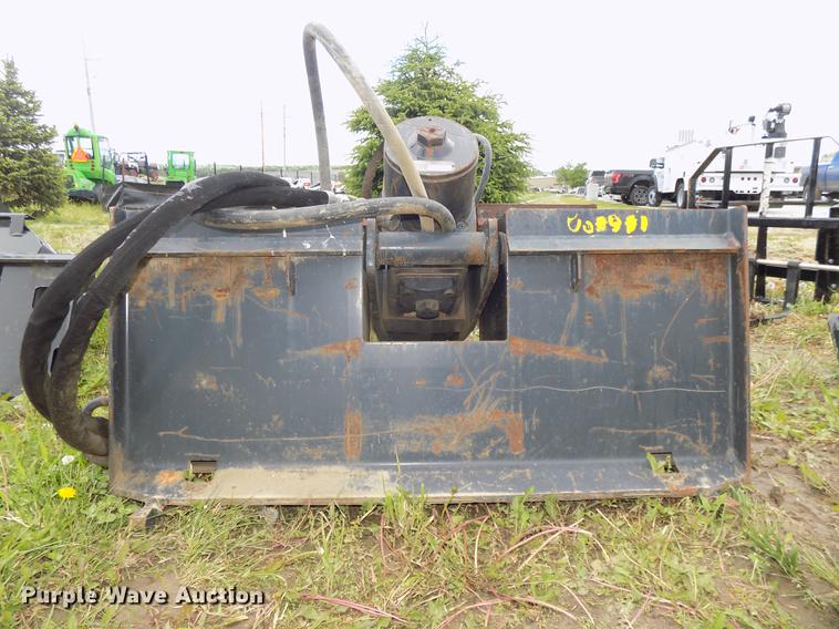 image for item DO9497 Bobcat 2500 breaker