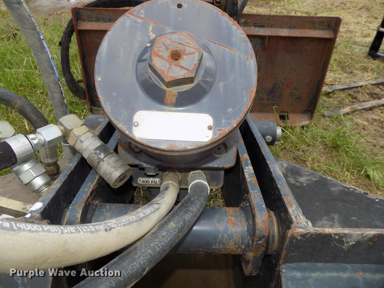 image for item DO9497 Bobcat 2500 breaker