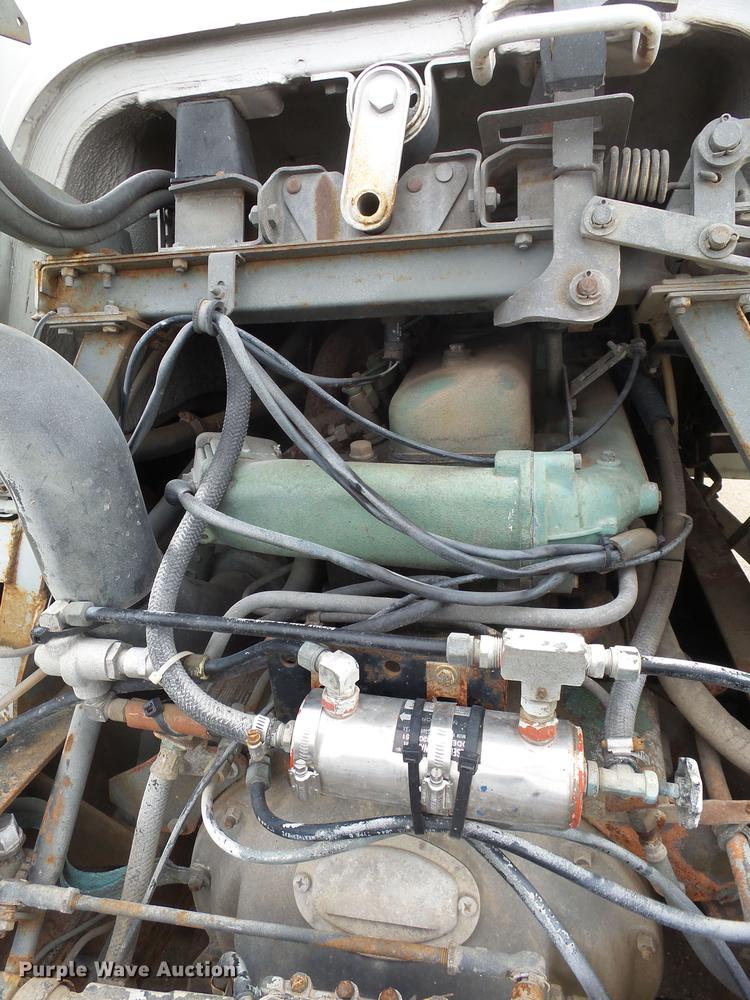 image for item DX9182 1985 Volvo F600 truck cab and chassis