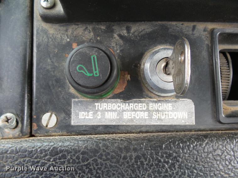 image for item DX9182 1985 Volvo F600 truck cab and chassis