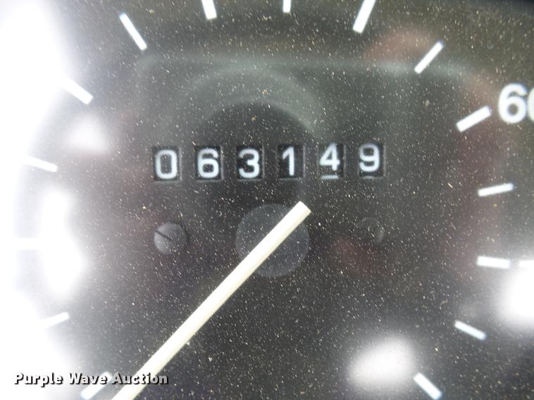 image for item DX9182 1985 Volvo F600 truck cab and chassis