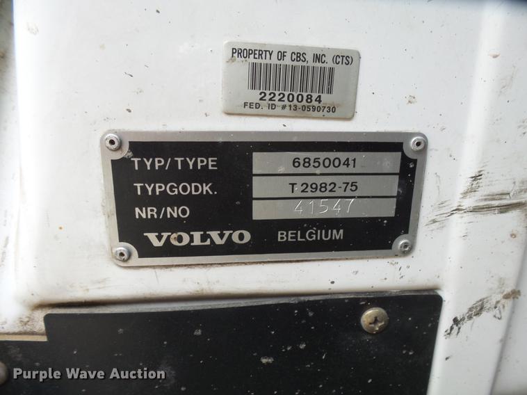 image for item DX9182 1985 Volvo F600 truck cab and chassis