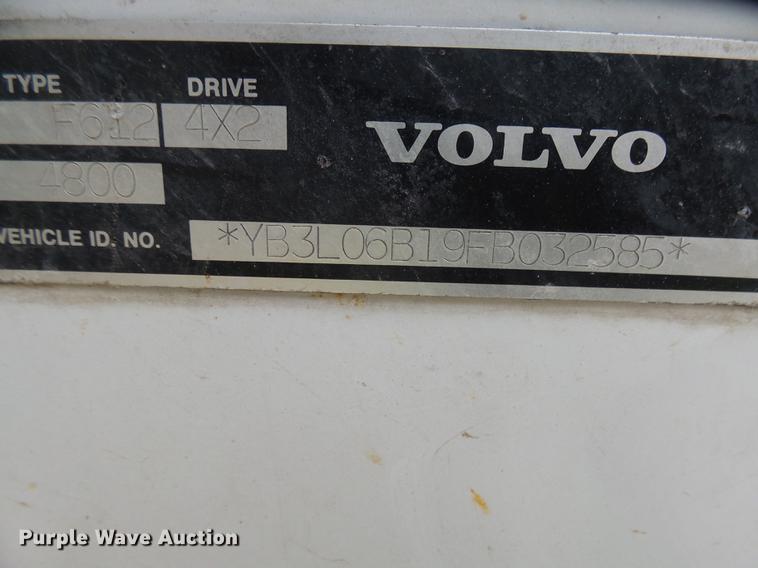 image for item DX9182 1985 Volvo F600 truck cab and chassis