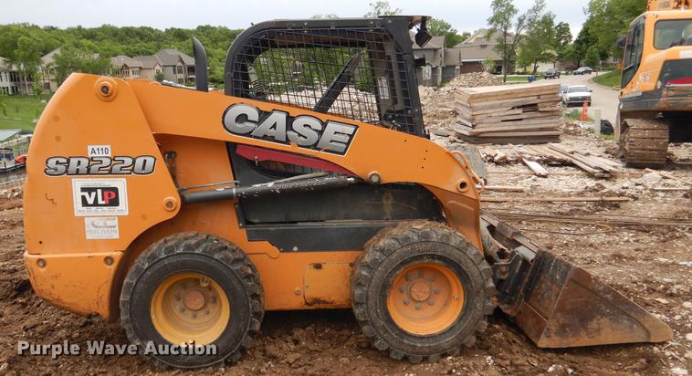 image for item DY9824 2012 Case SR220 skid steer