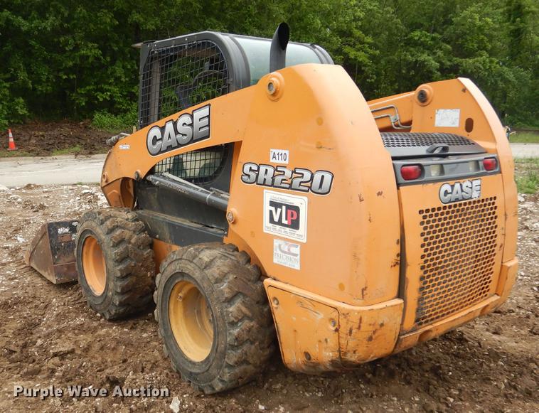 image for item DY9824 2012 Case SR220 skid steer