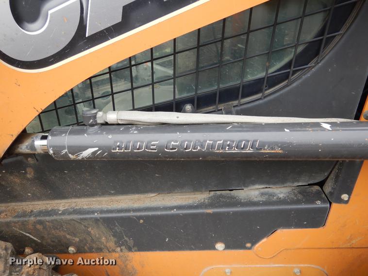 image for item DY9824 2012 Case SR220 skid steer