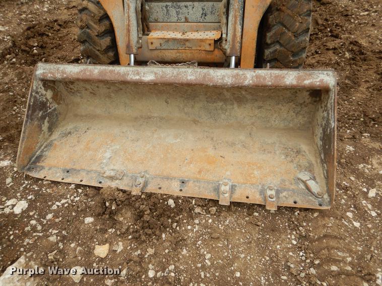 image for item DY9824 2012 Case SR220 skid steer