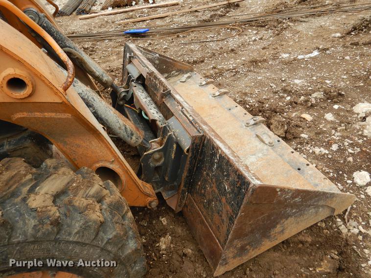 image for item DY9824 2012 Case SR220 skid steer