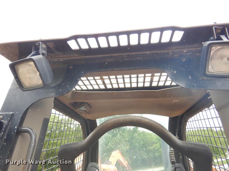 image for item DY9824 2012 Case SR220 skid steer