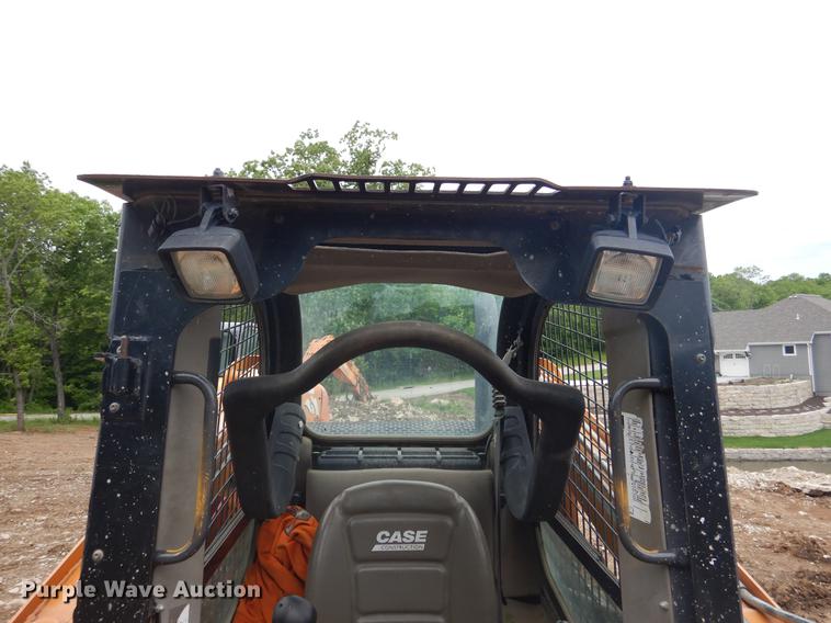 image for item DY9824 2012 Case SR220 skid steer