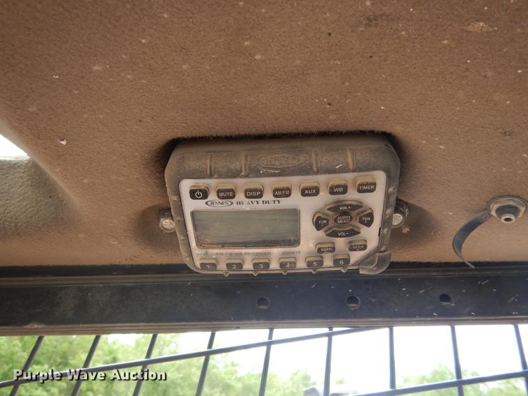 image for item DY9824 2012 Case SR220 skid steer