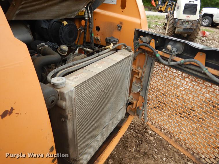image for item DY9824 2012 Case SR220 skid steer