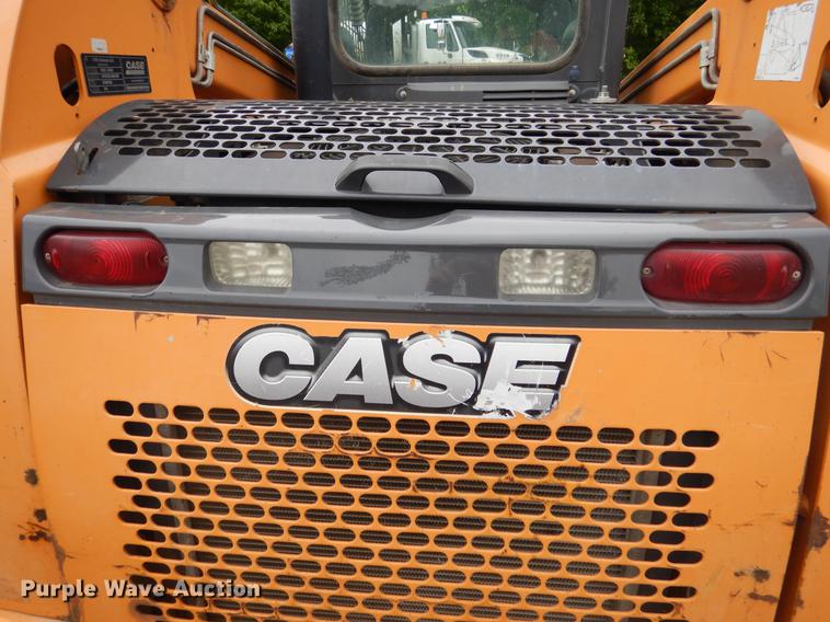 image for item DY9824 2012 Case SR220 skid steer