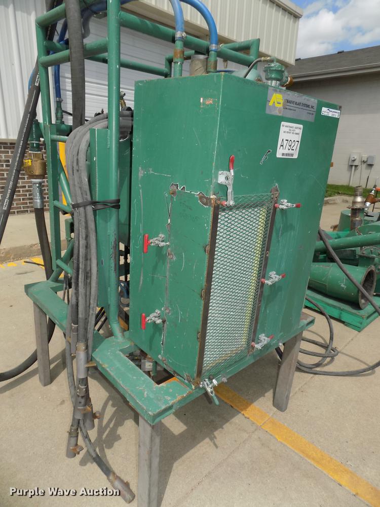 image for item DZ9712 2007 Abrasive Blast sandblaster