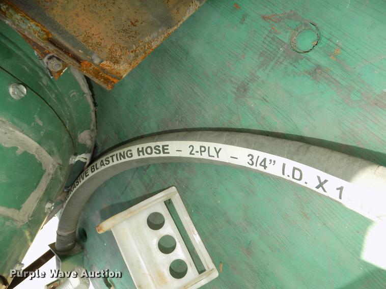 image for item DZ9712 2007 Abrasive Blast sandblaster