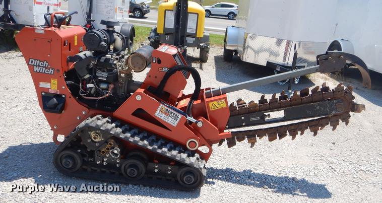 image for item ED9284 2016 Ditch Witch C24X trencher