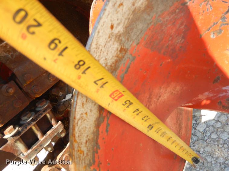 image for item ED9284 2016 Ditch Witch C24X trencher