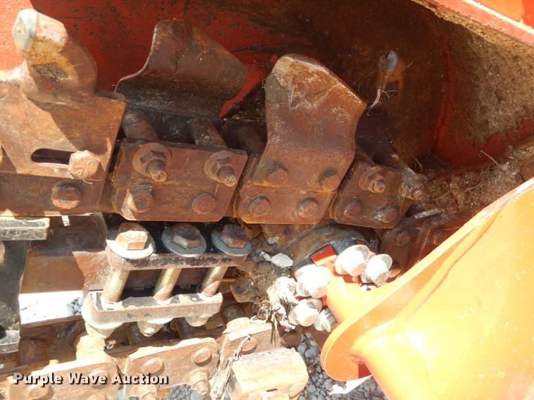 image for item ED9284 2016 Ditch Witch C24X trencher