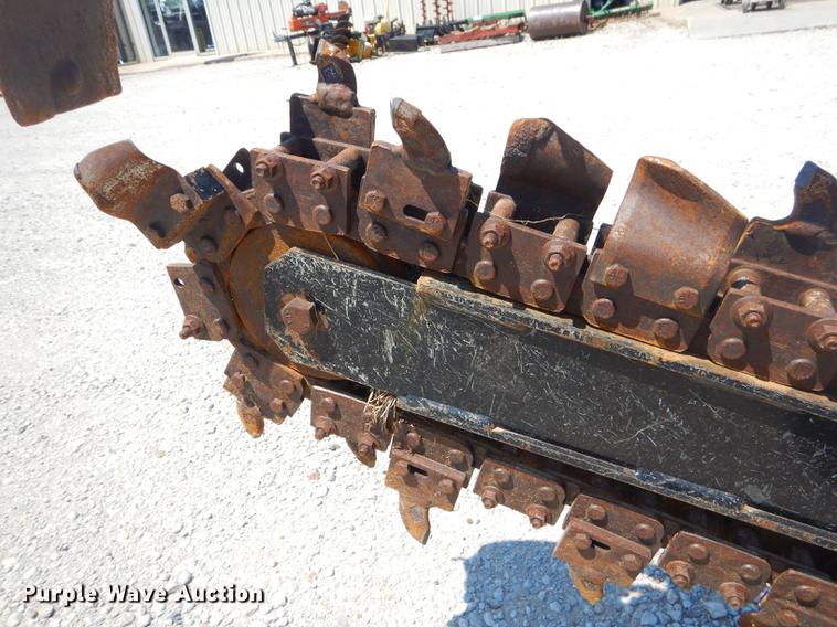 image for item ED9284 2016 Ditch Witch C24X trencher