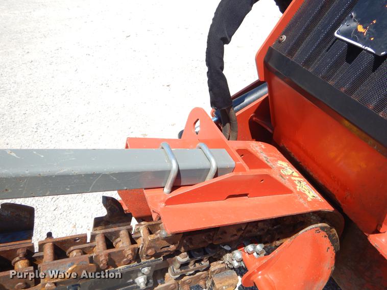image for item ED9284 2016 Ditch Witch C24X trencher