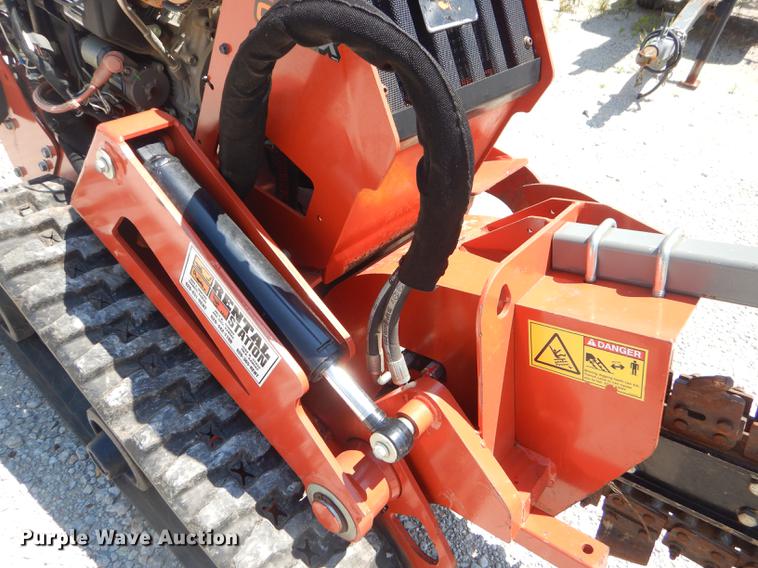image for item ED9284 2016 Ditch Witch C24X trencher