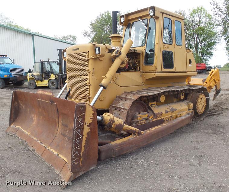 image for item EF9524 1972 Dresser TD20E dozer