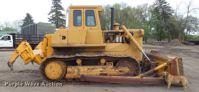 image for item EF9524 1972 Dresser TD20E dozer