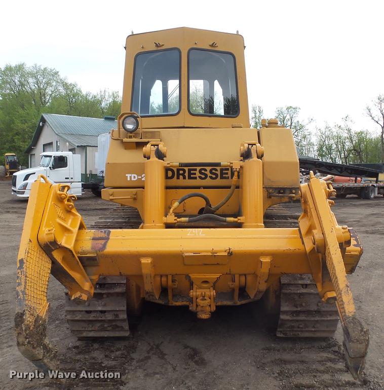 image for item EF9524 1972 Dresser TD20E dozer