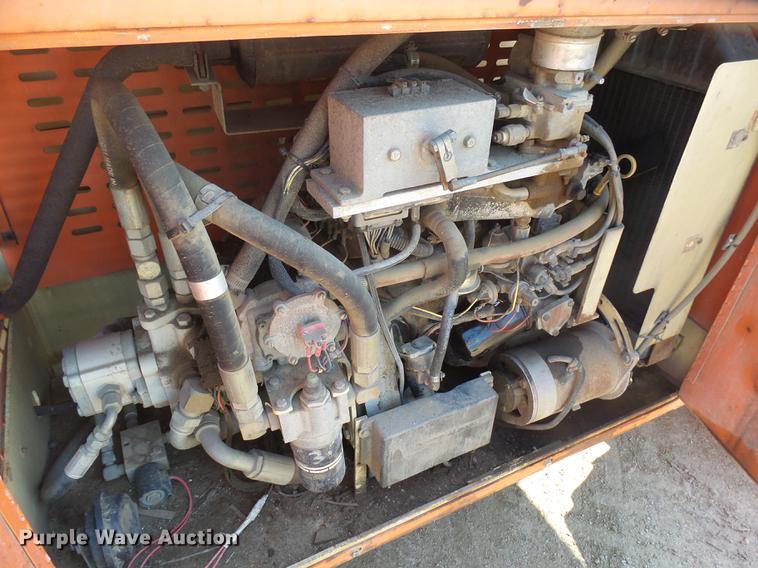 image for item EF9526 1998 JLG 33RTS scissor lift