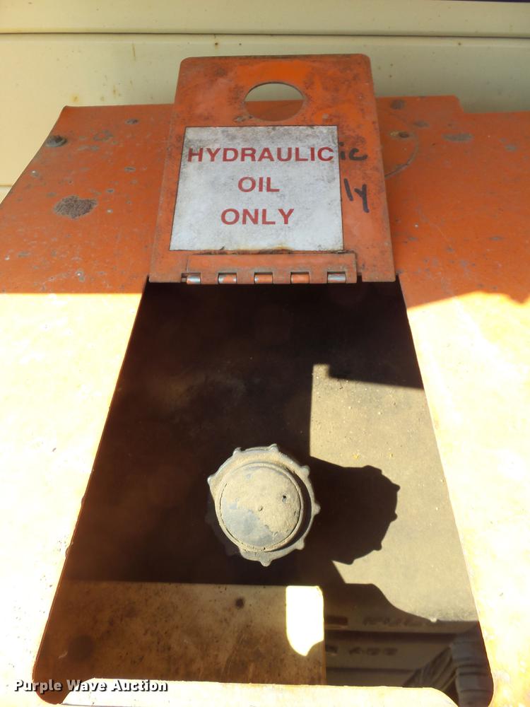 image for item EF9526 1998 JLG 33RTS scissor lift