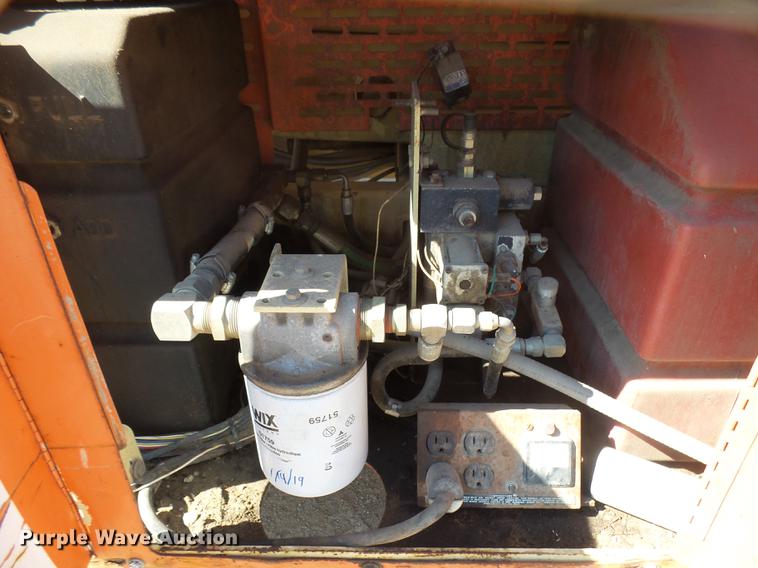 image for item EF9526 1998 JLG 33RTS scissor lift