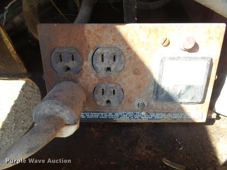 image for item EF9526 1998 JLG 33RTS scissor lift