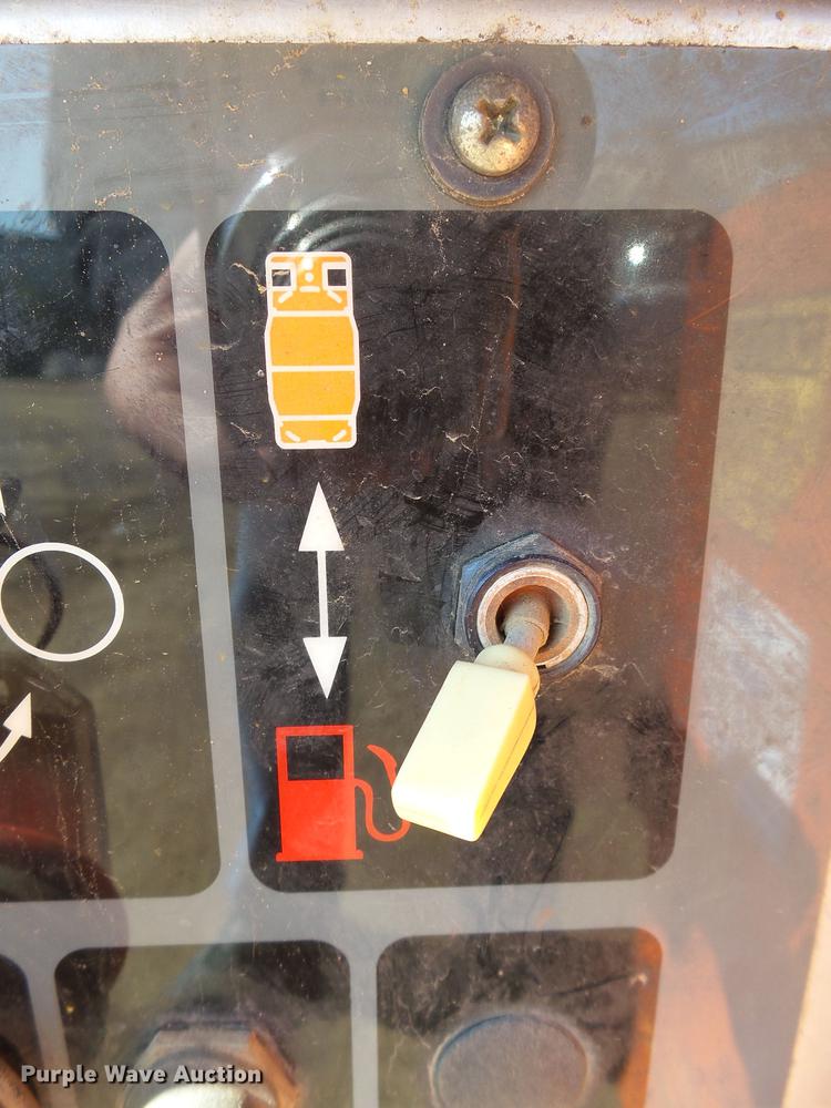 image for item EF9526 1998 JLG 33RTS scissor lift