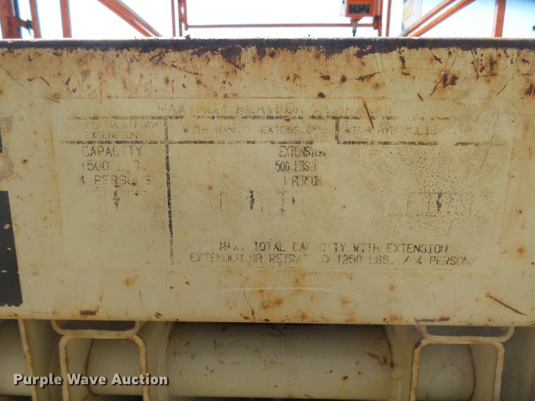 image for item EF9526 1998 JLG 33RTS scissor lift