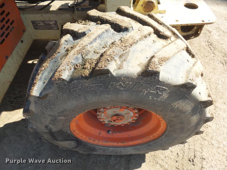 image for item EF9526 1998 JLG 33RTS scissor lift