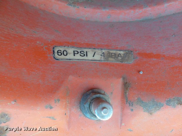 image for item EF9526 1998 JLG 33RTS scissor lift