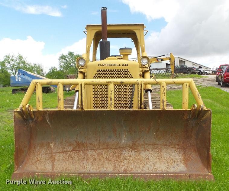 image for item EM9189 1977 Caterpillar D6D dozer