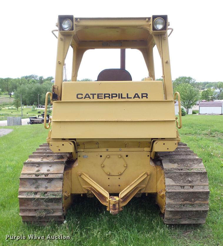 image for item EM9189 1977 Caterpillar D6D dozer